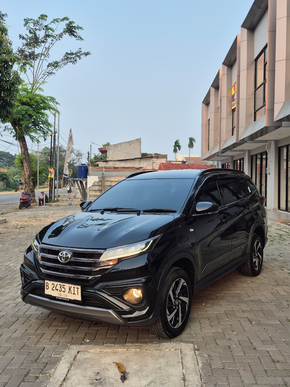 Toyota RUSH GR SPORT AT